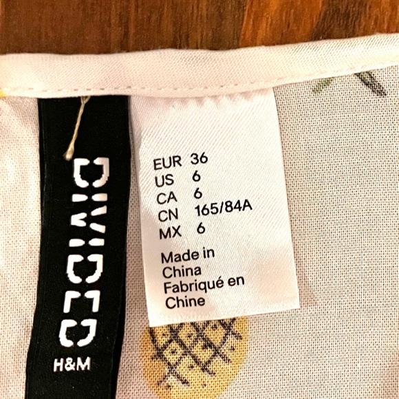 NWOT Pineapple Print Top - Picture 3 of 4